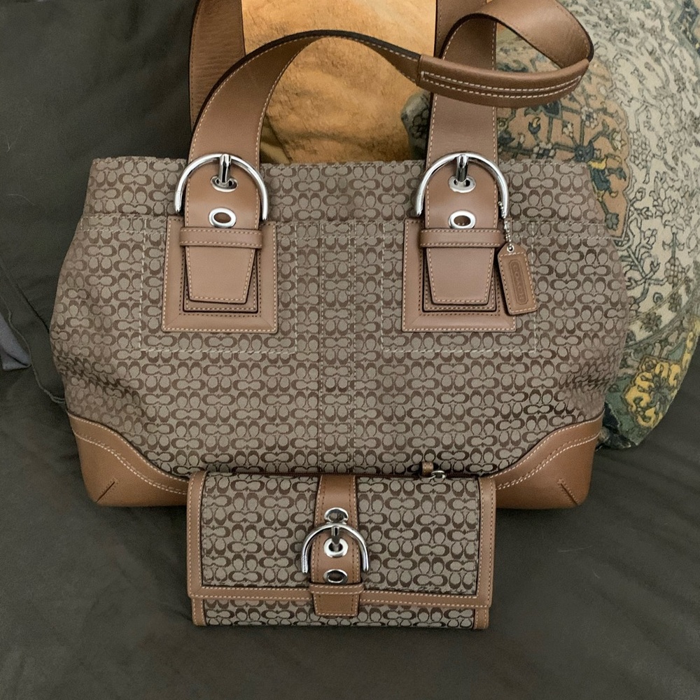 Brand new coach purse with matching wallet